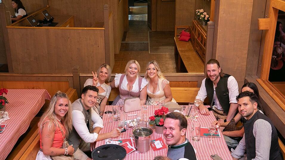 Die Partybilder vom Freitag, 15. August, aus dem Festzelt Krönner. Die Partybilder vom Freitag, 15. August, aus dem Festzelt Krönner.