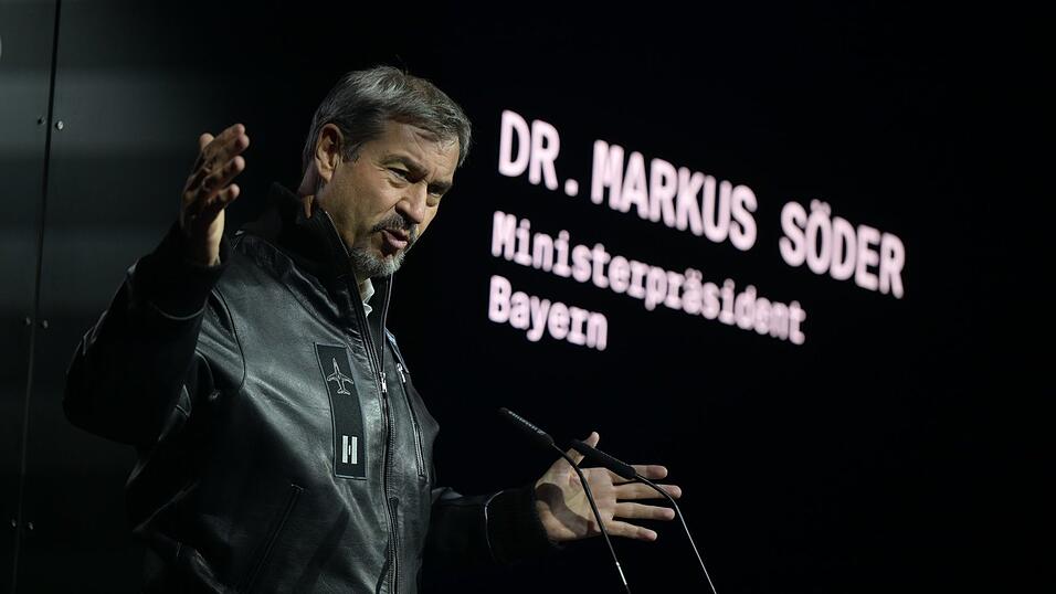 Immer häufiger wechselt Markus Söder für seine Termine die Garderobe passend zum Thema. (Archivbild)