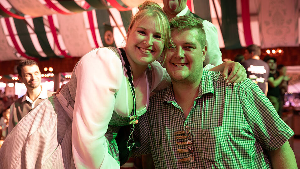 Die Partybilder vom Montag, 18. August, aus dem Festzelt Weckmann. Die Partybilder vom Montag, 18. August, aus dem Festzelt Weckmann.