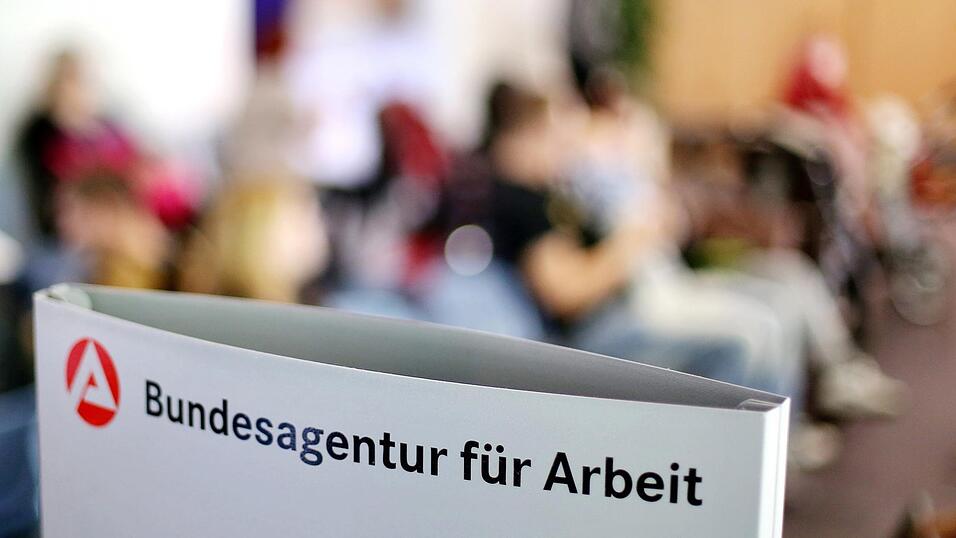 Die Zahl der Arbeitslosen in Deutschland ist wieder &uuml;ber drei Millionen gestiegen. (Archiv)