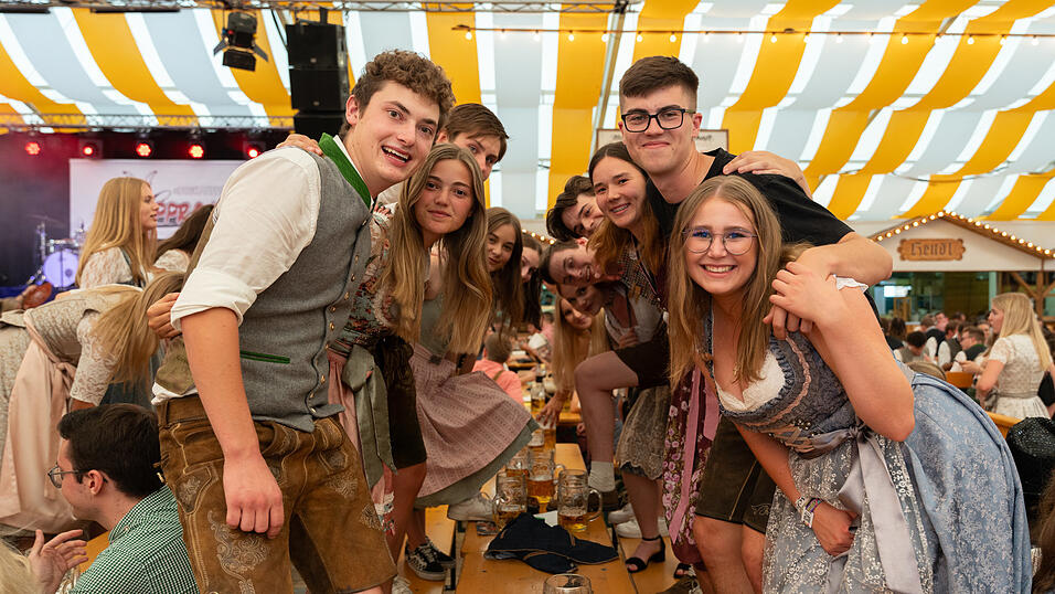 Die Partybilder vom Montag, 21. August 2023, aus dem Festzelt Nothaft. Die Partybilder vom Montag, 21. August 2023, aus dem Festzelt Nothaft.