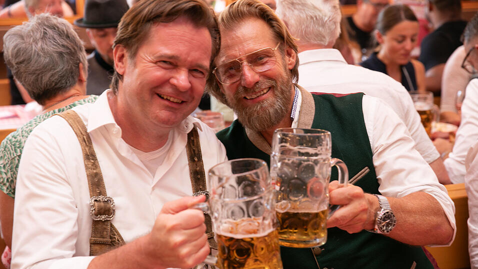 Die Partybilder vom Samstag, 9. August, aus dem Festzelt Krönner. Die Partybilder vom Samstag, 9. August, aus dem Festzelt Krönner.