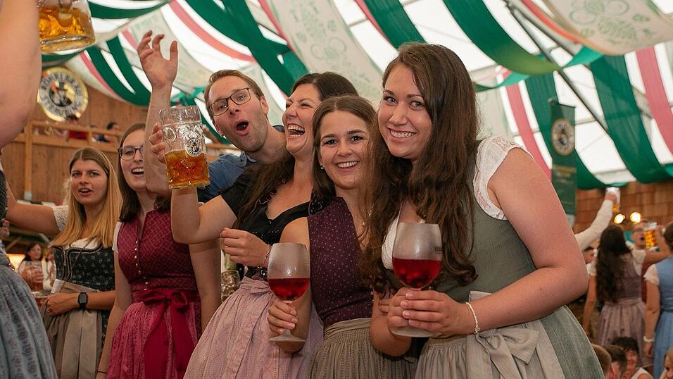 Die Partybilder vom Freitag, 12. August 2022, aus dem Festzelt Weckmann.