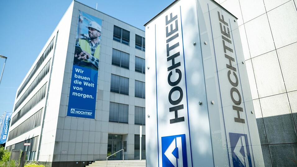 Ab Montag ist der Essener Baukonzern Hochtief im Aktien-Leitindex Dax, in dem die 40 größten börsennotierten Unternehmen Deutschlands vertreten sind. Ab Montag ist der Essener Baukonzern Hochtief im Aktien-Leitindex Dax, in dem die 40 größten börsennotierten Unternehmen Deutschlands vertreten sind.