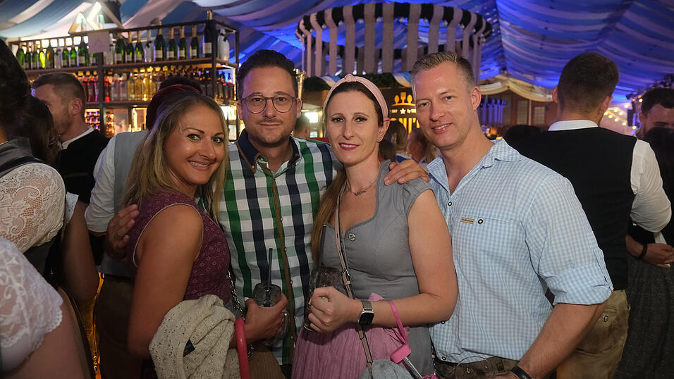 Die Partybilder vom Dienstag, 15. August 2023, aus dem Festzelt Wenisch. Die Partybilder vom Dienstag, 15. August 2023, aus dem Festzelt Wenisch.