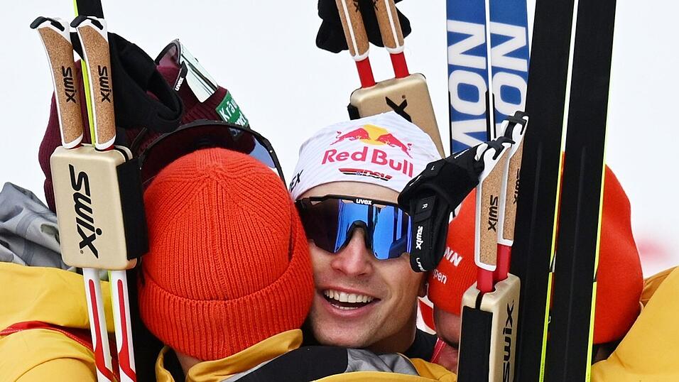 Die Kombinierer sind glücklich mit Gold.