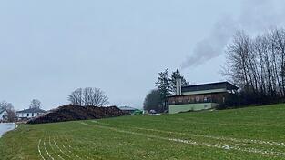 Bereits vorhanden ist in Bad Kötzting ein Wärmenetz im Umfeld der Hauser Straße, mit dem unter anderem die Schulen und das alte Krankenhaus geheizt werden. Theoretisch könnte es erweitert werden.