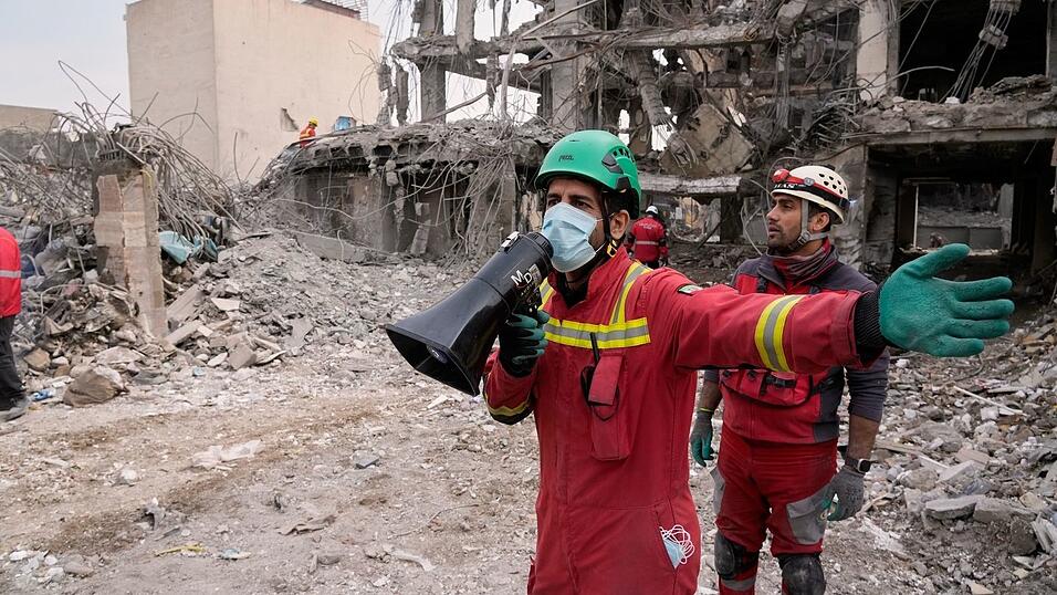 Auf die iranische Hauptstadt Teheran gibt es massive Angriffe. Auf die iranische Hauptstadt Teheran gibt es massive Angriffe.