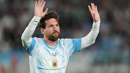 Lionel Messi vor seinem Abschiedsspiel f&uuml;r die argentinische Nationalmannschaft gegen Benin.