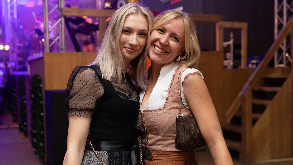 Die Partybilder vom Samstag, 8. August, aus dem Festzelt Weckmann. Die Partybilder vom Samstag, 8. August, aus dem Festzelt Weckmann.
