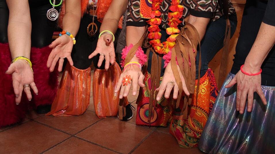 In der Landshuter Weinstube Isarklause fand am Samstag eine Schlagerparty statt. In der Landshuter Weinstube Isarklause fand am Samstag eine Schlagerparty statt.