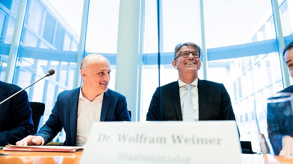 Der Gr&uuml;ne Sven Lehmann hat den Kulturstaatsminister schon mehrfach in den Kulturausschuss geladen, um Bericht zu erstatten. (Archivbild)