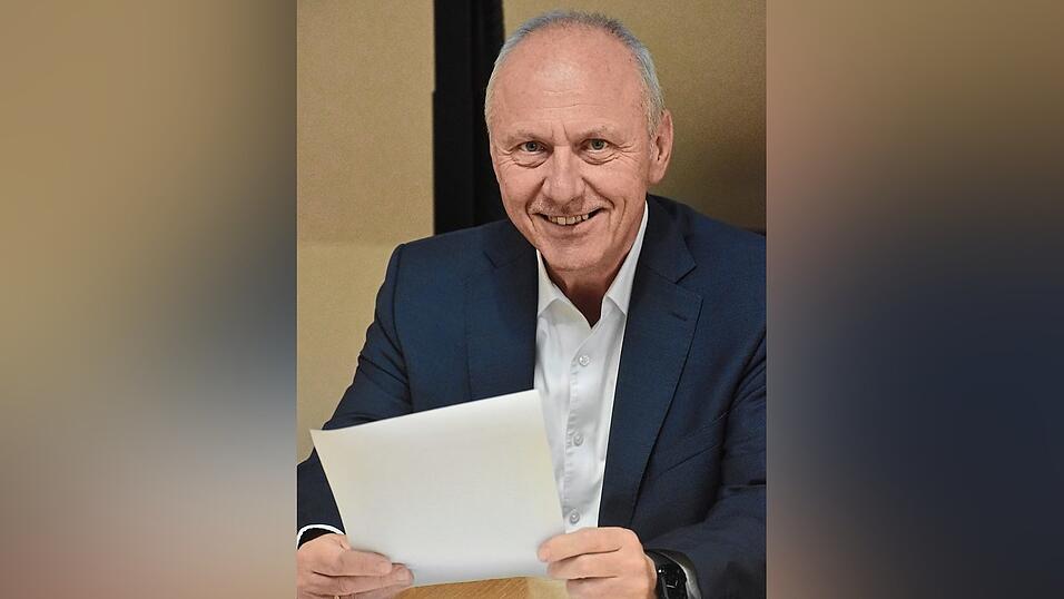 B&uuml;rgermeister Josef Reff hatte Eckdaten des Zahlenwerks erl&auml;utert (von links).