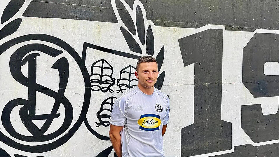 Daniel Rabanter verstärkt die defensive Außenbahn der 'Spiele'. Daniel Rabanter verstärkt die defensive Außenbahn der 'Spiele'.