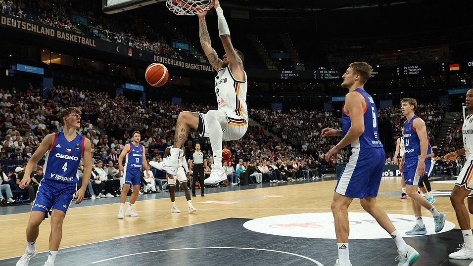 Deutschlands Basketballer zeigten einige spektakul&auml;re Aktionen.