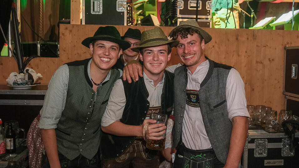 Die Partybilder vom Dienstag, 15. August 2023, aus dem Festzelt Weckmann.