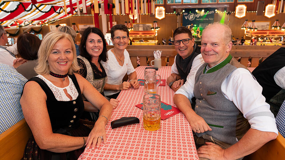 Die Partybilder vom Montag, 19. August, aus dem Festzelt Kr&ouml;nner.
