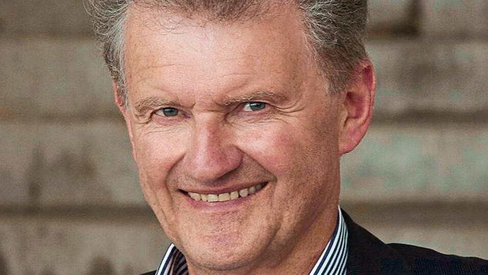 Der Autor Benno Hurt wird 80 Jahre alt. Sein zentrales Thema ist der bunte Alltag in der Bundesrepublik. Der Autor Benno Hurt wird 80 Jahre alt. Sein zentrales Thema ist der bunte Alltag in der Bundesrepublik.