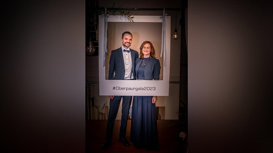 Anlässlich des 225-jährigen Bestehens veranstaltete das Landshuter Modehaus Oberpaur eine Jubliäumsgala - samt Vorführung historischer Abendkleider. Anlässlich des 225-jährigen Bestehens veranstaltete das Landshuter Modehaus Oberpaur eine Jubliäumsgala - samt Vorführung historischer Abendkleider.