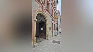 Beherbergt den R&ouml;merschatz und die Abteilung f&uuml;r bayerische Fr&uuml;hgeschichte: das G&auml;ubodenmuseum.