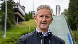 Wei&szlig;flog spricht &uuml;ber die Tricksereien im Skispringen.