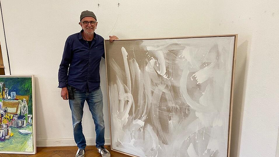 Seit 28 Jahren kuratiert Leo Schötz die Bad Kötztinger Kunstausstellung. Die Arbeit, die er selbst in diesem Jahr präsentiert, trägt den Titel „La mano dello spirito“. Seit 28 Jahren kuratiert Leo Schötz die Bad Kötztinger Kunstausstellung. Die Arbeit, die er selbst in diesem Jahr präsentiert, trägt den Titel „La mano dello spirito“.