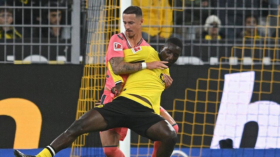 Lieferten sich eine umkämpfte Partie: Borussia Dortmund und der SV Werder Bremen. Lieferten sich eine umkämpfte Partie: Borussia Dortmund und der SV Werder Bremen.