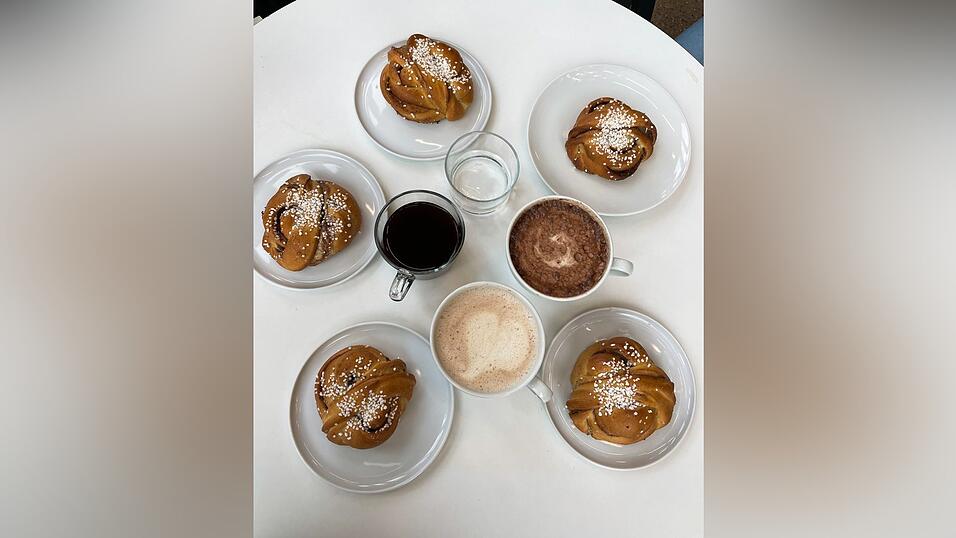 Fika mit Kanelbullar.