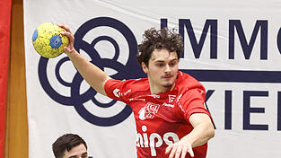 Wild entschlossen: Armin Guss und seine TG-Teamkollegen kn&ouml;pfen sich den Ranglistenzweiten Bayreuth vor.