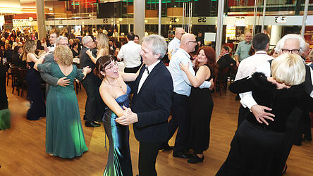 Die Tanzfl&auml;che war den ganzen Abend &uuml;ber gut gef&uuml;llt.