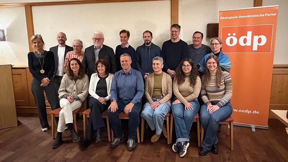 Die Bewerber für einen Stadtratsposten wurden einstimmig gewählt.