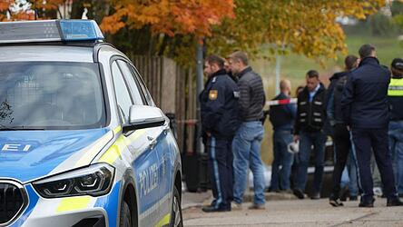 Angeh&ouml;rige w&auml;hlten nach der Tat den Notruf und riefen die Polizei.