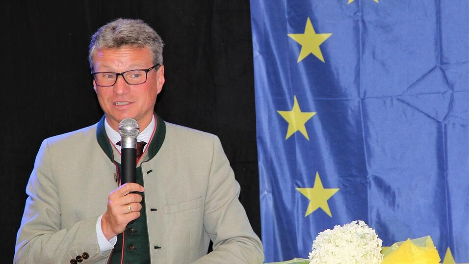 Staatsminister Bernd Sibler hielt eine Pro-Europa-Festrede.