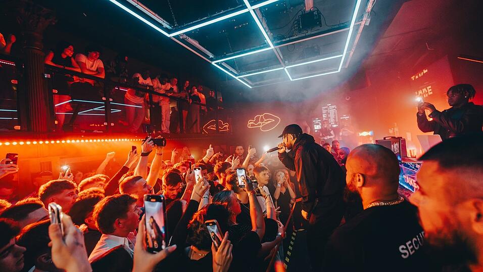 Die Partybilder aus dem Takeoff vom 11. Mai. Die Partybilder aus dem Takeoff vom 11. Mai.