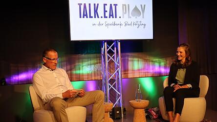 Maria Purschke gab beim Interview mit Uli Kick einen Einblick in die Faszination Trailrunning.