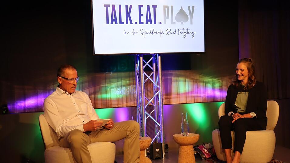 Maria Purschke gab beim Interview mit Uli Kick einen Einblick in die Faszination Trailrunning. Maria Purschke gab beim Interview mit Uli Kick einen Einblick in die Faszination Trailrunning.