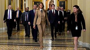 Melania Trump kämpft gegen Rachepornos. Melania Trump kämpft gegen Rachepornos.