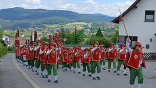 In den schönen Stadtfarben Grün und Rot gekleidet, umrahmt der Musikverein zahlreiche Feste und Feierlichkeiten.