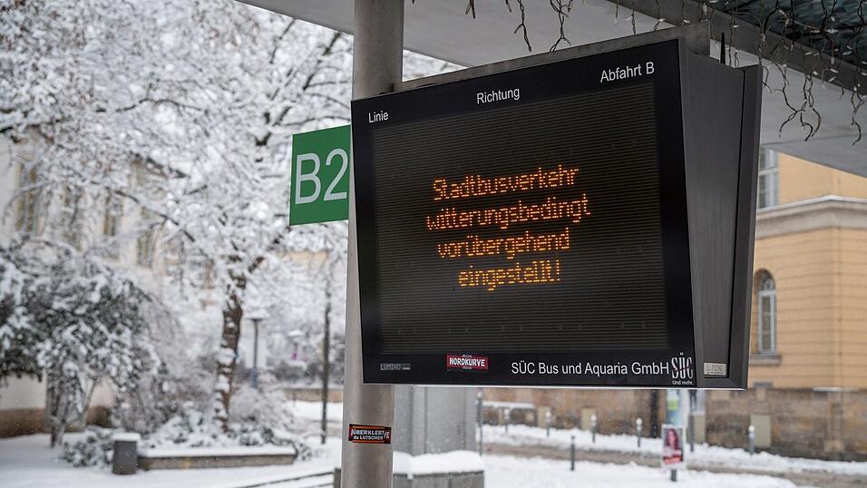 Mancherorts fiel der öffentliche Nahverkehr aus. Mancherorts fiel der öffentliche Nahverkehr aus.