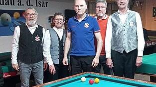 Michael Neuhäusler, Karl Hannemann, Christian Bichler, Christian Hubl und Detlef Kleinschmidt sorgten bei der Bezirksmeisterschaft für so manche Überraschung.