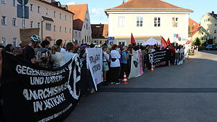 Gut 900 Demonstranten zählte die Polizei bis 20 Uhr. 