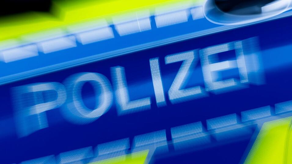 Die Polizei war in der Nacht mit vielen Kräften vor Ort. (Symbolbild) Die Polizei war in der Nacht mit vielen Kräften vor Ort. (Symbolbild)