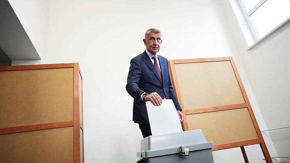 Im Wahlkampf hatte der Umfragefavorit Andrej Babis ein Ende der Waffenlieferungen seines Landes an die Ukraine angekündigt.