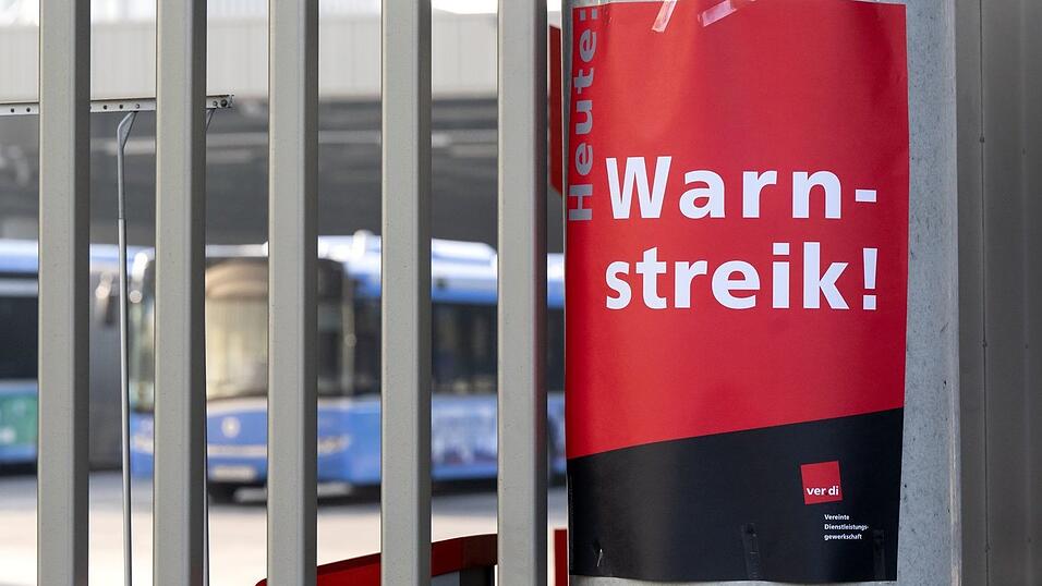 Verdi will bei den Nahverkehrs-Warnstreiks in Bayern nun auch in die Fl&auml;che gehen. (Archivbild)