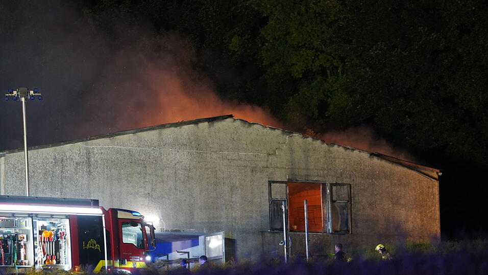 Das Feuer brach wohl in einem leerstehenden Teil der Anlage aus. 