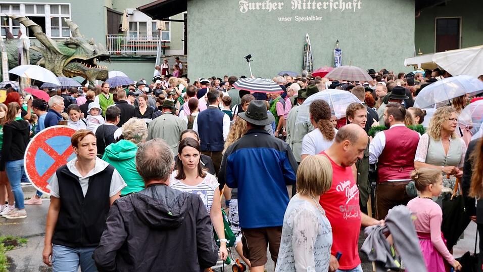 Die schönsten Augenblicke vom Auftakt des Drachenstichfestes am Samstagnachmittag in Furth im Wald. Die schönsten Augenblicke vom Auftakt des Drachenstichfestes am Samstagnachmittag in Furth im Wald.