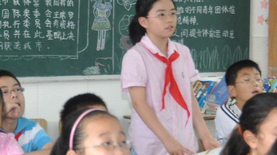 Stefanie Maier hat ihre Oma in China besucht. Bei der Gelegenheit ist sie eine Woche auf eine chinesische Grundschule gegangen.