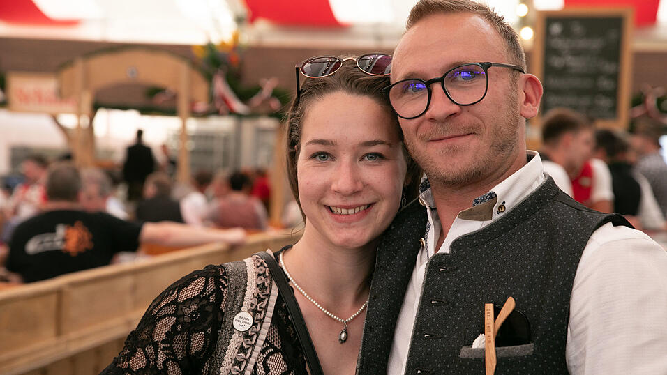 Die Partybilder vom Sonntag, 10. August, aus dem Festzelt Greindl. Die Partybilder vom Sonntag, 10. August, aus dem Festzelt Greindl.