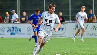 Lams Co-Spielertrainer Christian Mühlbauer hat immer noch Beschwerden mit der Achillessehne, sein Mitwirken ist fraglich. Lams Co-Spielertrainer Christian Mühlbauer hat immer noch Beschwerden mit der Achillessehne, sein Mitwirken ist fraglich.