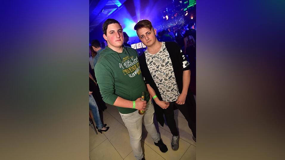 Schickes Parytvolk im Stars am Samstag in Landshut